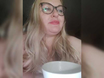 NushaMilf webcam model stream image