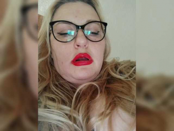 NushaMilf webcam model stream image