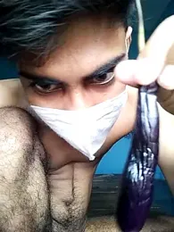 YourTarzan webcam model stream image