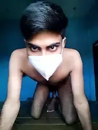 YourTarzan webcam model stream image
