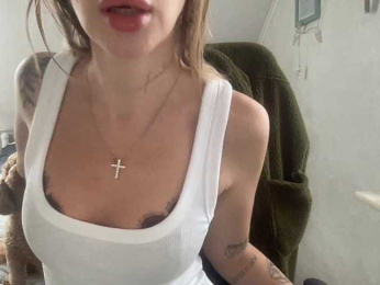 Sweet-Melodie webcam bongacams model stream image