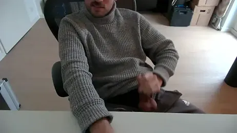 taallguyy_196 webcam model stream image