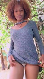 KynaFrenchy webcam model stream image