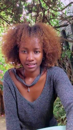 KynaFrenchy webcam model stream image