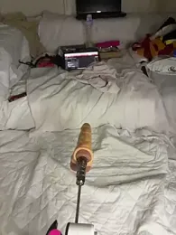 Ozge-SluttyScream69 webcam stripchat model stream image