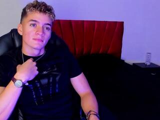 Paull George webcam model stream image