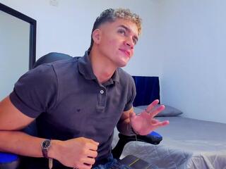 Paull George webcam model stream image