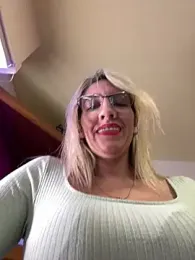 Gatitacarlita webcam model stream image
