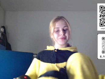 LisaloveX webcam bongacams model stream image