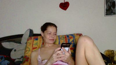 Hornychiara webcam model stream image