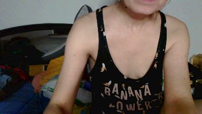 Hornychiara webcam model stream image