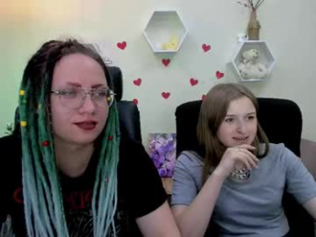 tiara_happy webcam model stream image