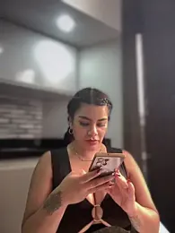Insane_Issa webcam model stream image