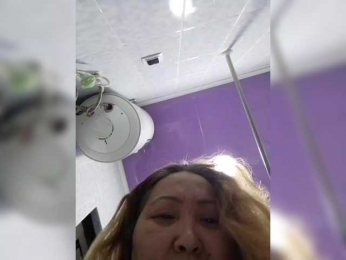 F_L_I_R_T_I_N_G webcam model stream image