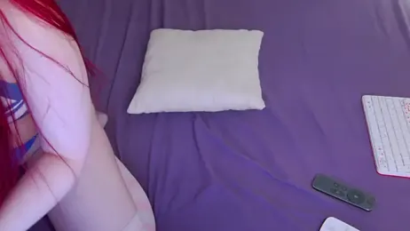 Evapeach_ webcam model stream image