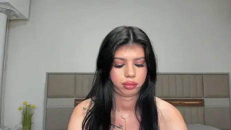 Sierra_Halle webcam model stream image