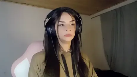 Dollbehavior_ webcam model stream image