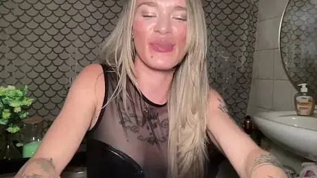vinique99 webcam model stream image