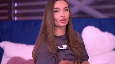 MillaSerene webcam model stream image