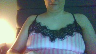 Blondiee38 webcam model stream image