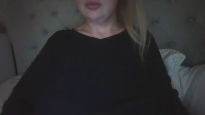 EllaLuxe webcam model stream image