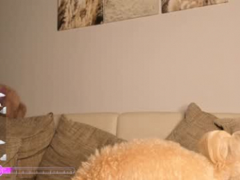 your__voice webcam model stream image