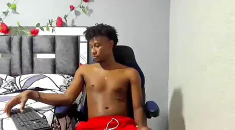 ARONX1X webcam stripchat model stream image