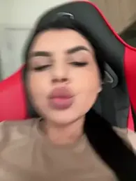 Scarlett-Dream webcam model stream image