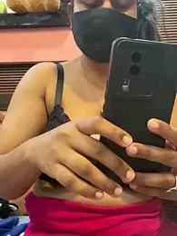 Haanikaur_saavi webcam model stream image