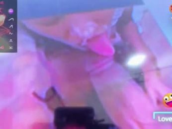 salo_queeen webcam model stream image