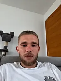 Benjamiinlt webcam stripchat model stream image