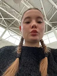 StephanieMur webcam model stream image