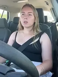 HeiligeJulia webcam model stream image