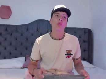 two_milkyway webcam model stream image