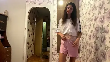 Emma_Shy_but_Shine webcam model stream image