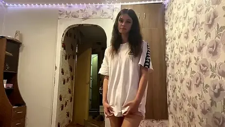 Emma_Shy_but_Shine webcam model stream image