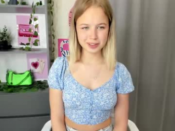 tenderness_18 webcam model stream image