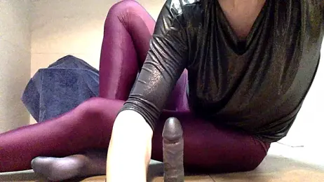 AsiaSlavePantyhosed webcam model stream image