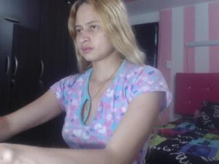 Amanda Roses webcam model stream image