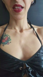 arihafeet webcam model stream image
