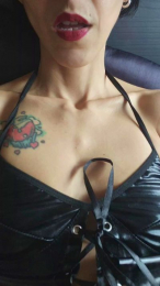 arihafeet webcam model stream image