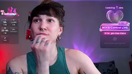 FoxRineHelen webcam model stream image