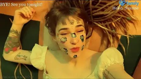 FoxRineHelen webcam model stream image