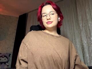 Slyvia Mcclellon webcam model stream image