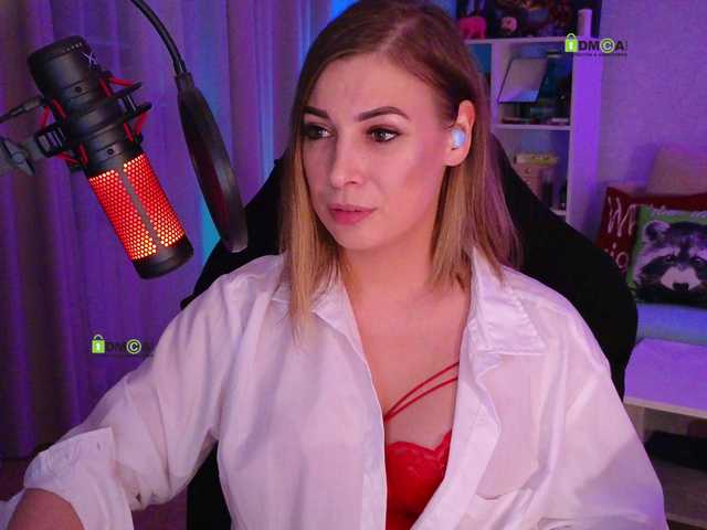 LadyLLS webcam model stream image