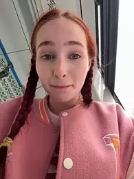 SnappyHappy webcam model stream image