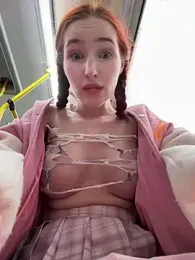 SnappyHappy webcam model stream image