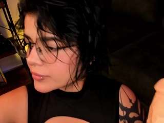laramartinez webcam model stream image