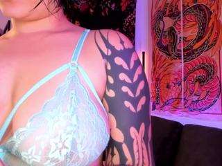 laramartinez webcam model stream image