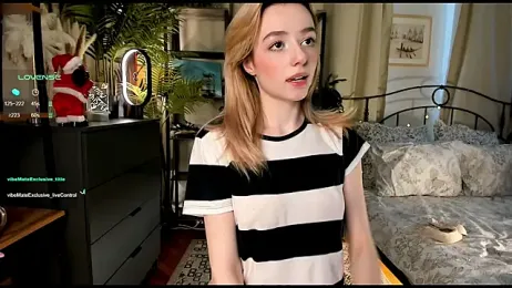 PeggyDrake webcam model stream image